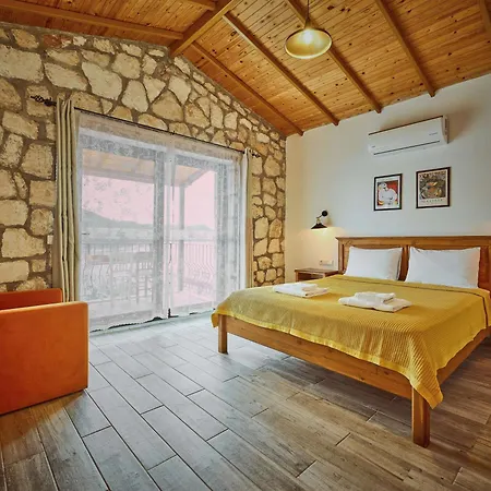 Koey Hotel 2*